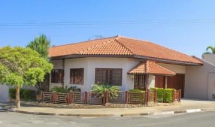 Casa alto padrão ( real parque )